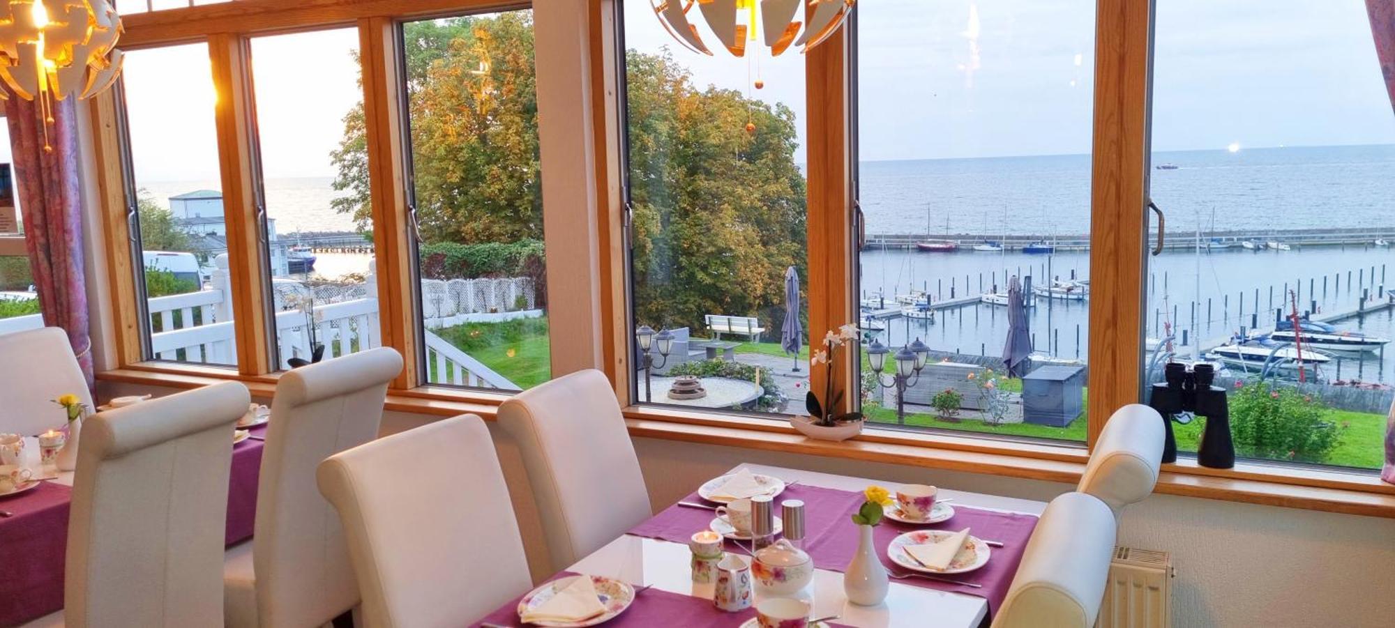 Hotel Waterkant Sassnitz Extérieur photo