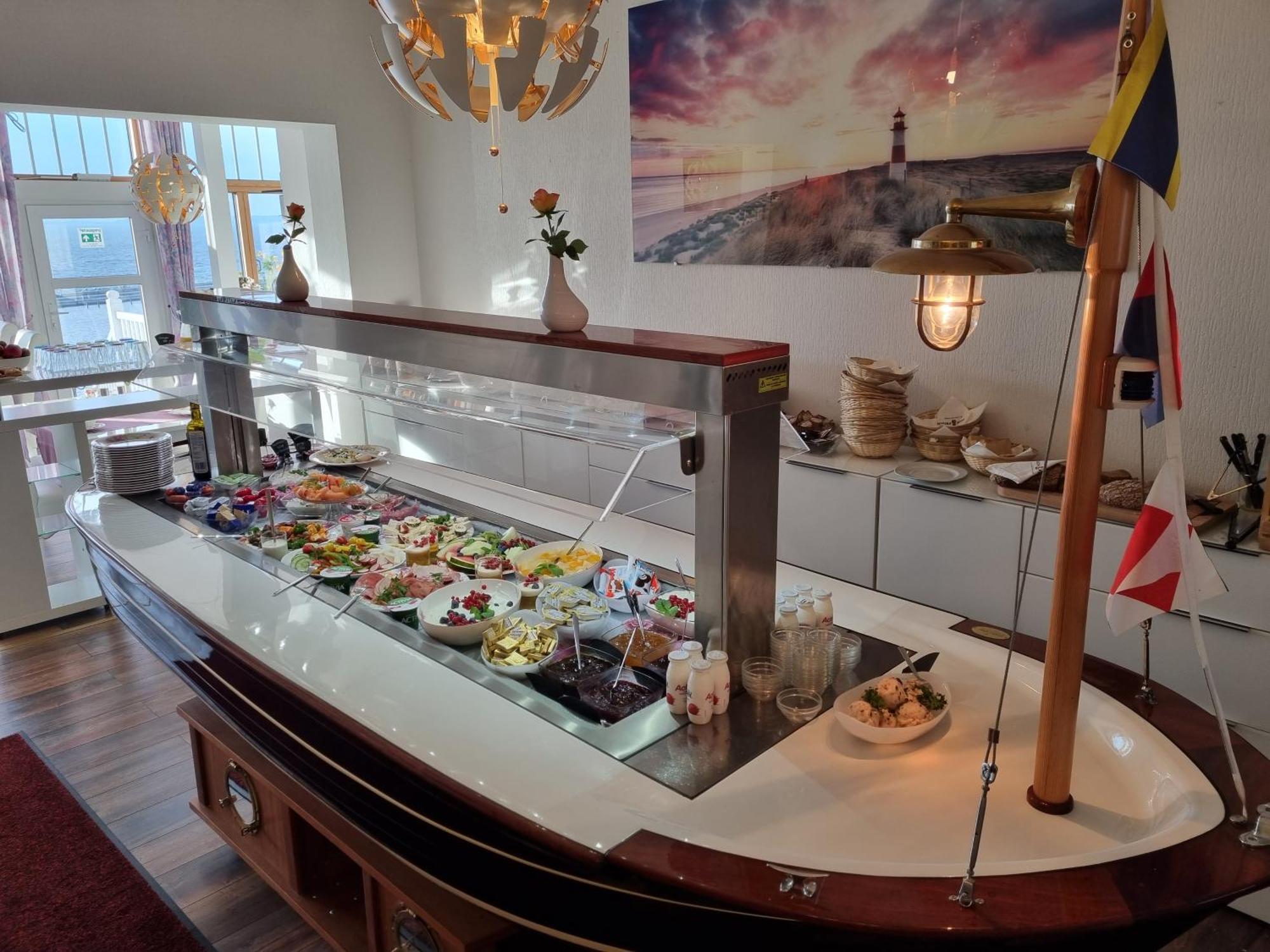 Hotel Waterkant Sassnitz Extérieur photo